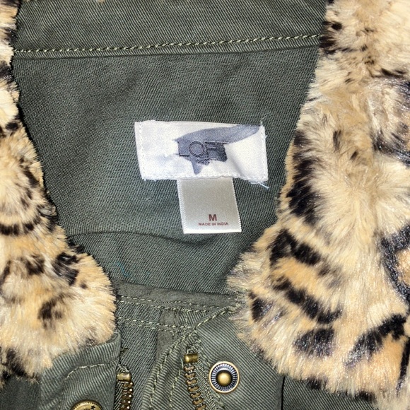 LOFT long green coat with leopard fuzz trim - Picture 6 of 6